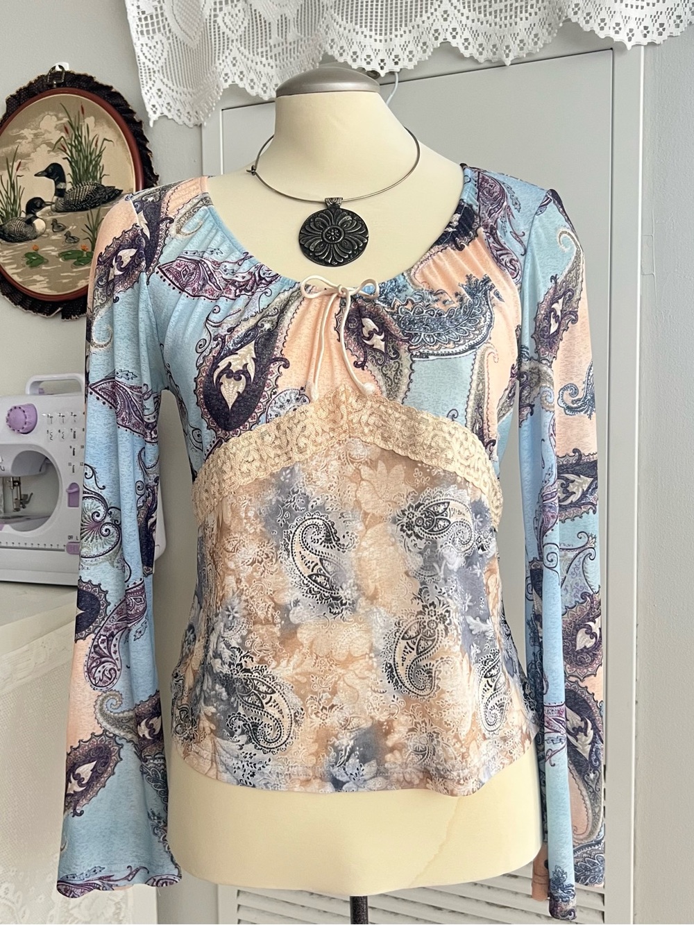 Vintage Y2K paisley print long sleeve blouse with lace trim and tie front detail